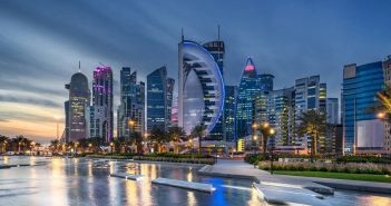 Smart City Expo Doha 2023: Visionäre diskutieren Smart City (Foto: AdobeStock 195975314 gb27photo)