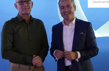 rku.it begrüßt Stadtwerke Velbert als Gesellschafter für strategische (Foto: rku.it GmbH)